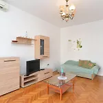 Tanja 349 Peroj