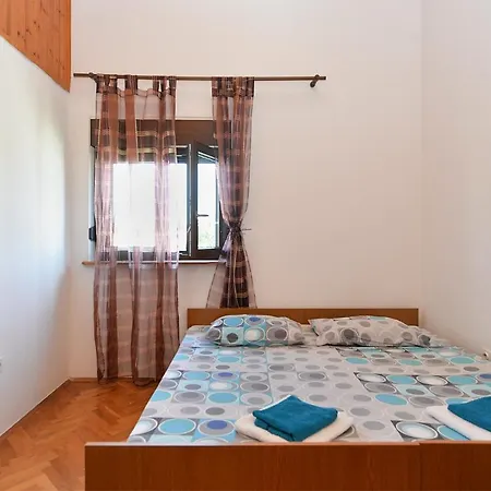 Tanja 349 * Peroj