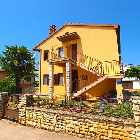 Tanja 349 Apartment Peroj